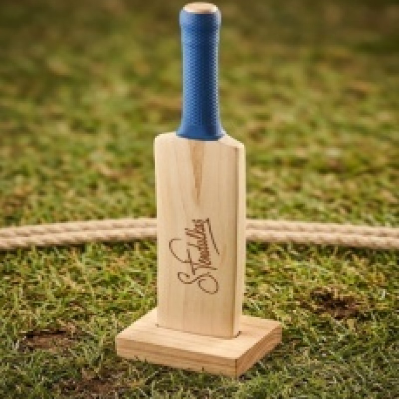 SIGNATURE BAT With STAND